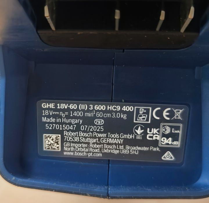 Акумулаторна ножица за жив плет GHE 18V-60 без батерия, НОВА