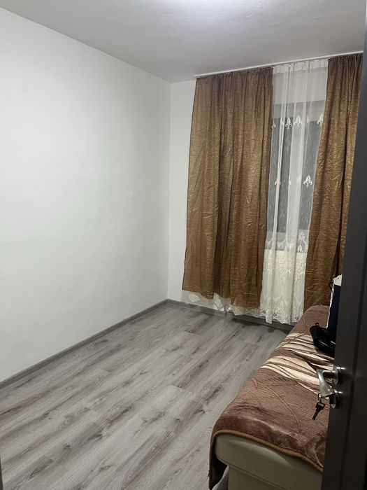 Inchiriez Apartament