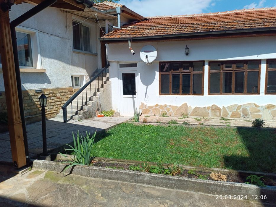 Продава се Къща в Пловдив, Младежки Хълм - 200 кв.м за 300 €/кв.м - Снимка #3