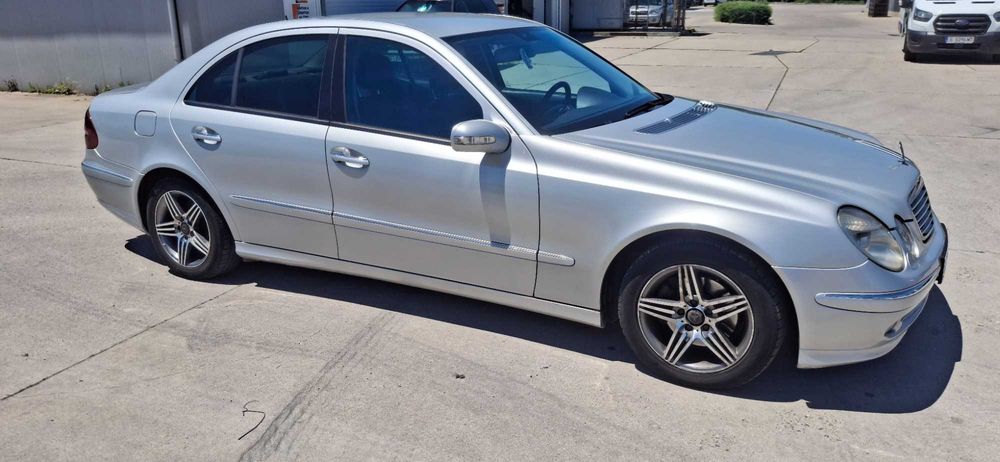 Продавам Мерцедес Е 270 CDI 177коня авангард 2004г
