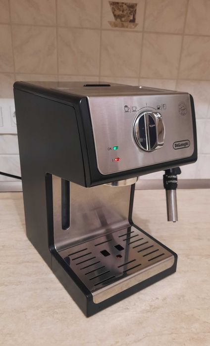 Еспресо кафемашина DELONGHI ECP 35.31-за ремонт или за части на части