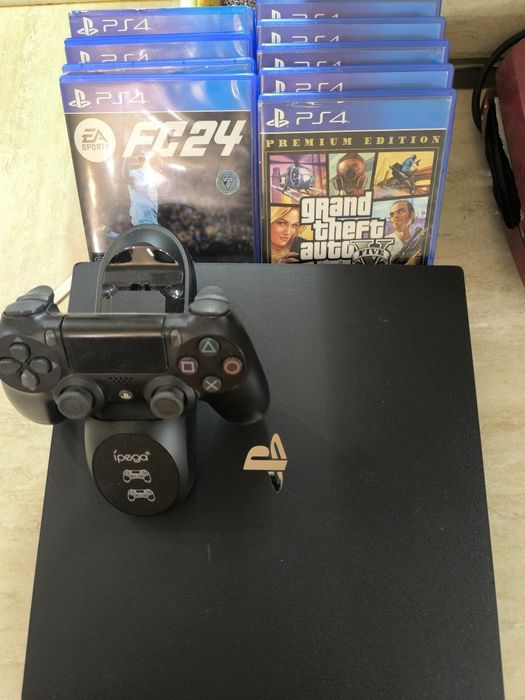 Плейстейшън 4 Pro
Използван
С HDMI и Power кабел
С Джойстик и кабел за