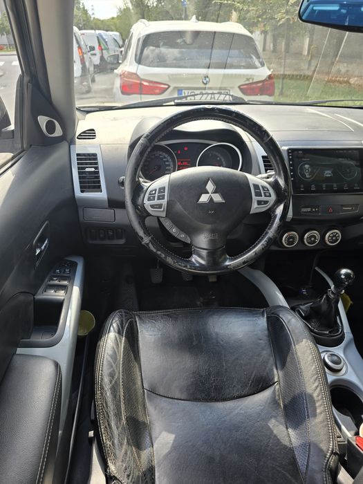 Mitsubishi outlander/2009/2700e