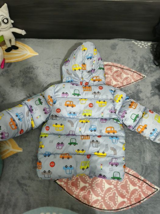 Geacă groasă mașinuțe mărimea 110-116