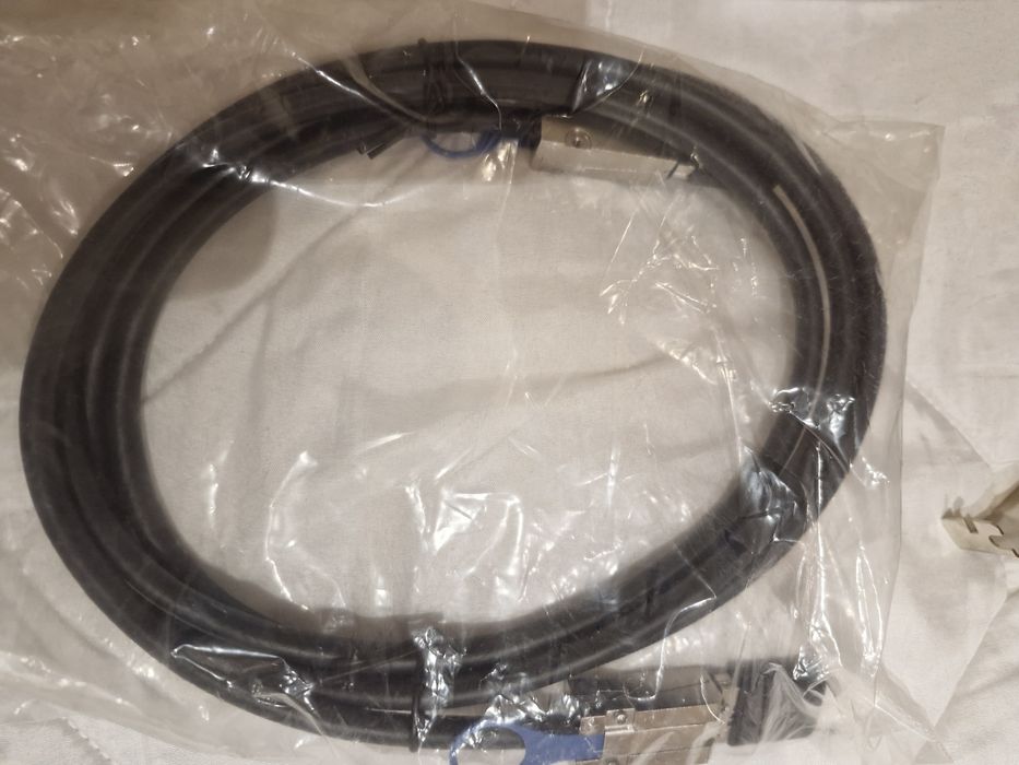 Controller SAS, ATTO H680 si cablu sas extern
