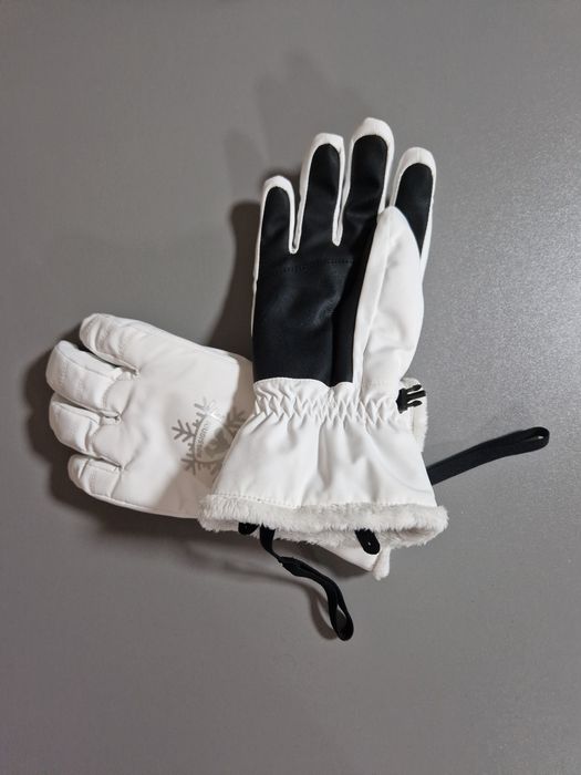 Скиорски ръкавици Rossinyol