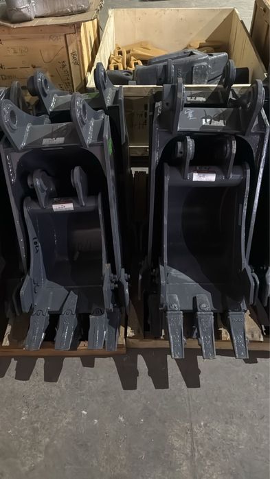 Продам ковш и квик каплер на мини экскаватор