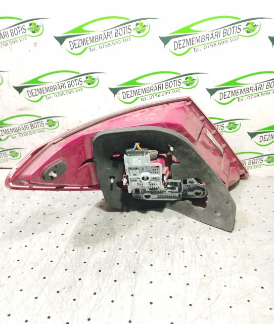 Lampa / Tripla stop dreapta pe aripa 204 906 05 03 Mercedes-Benz C-Cl