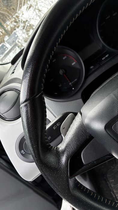 Волан Seat Ibiza с пера
