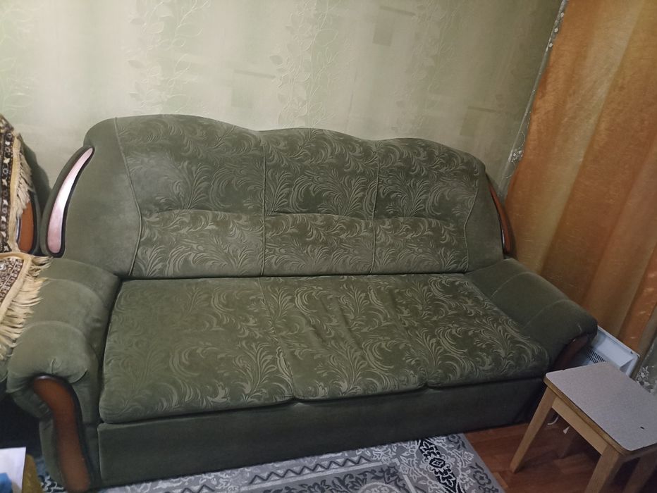 Продам диван, выдвижной.