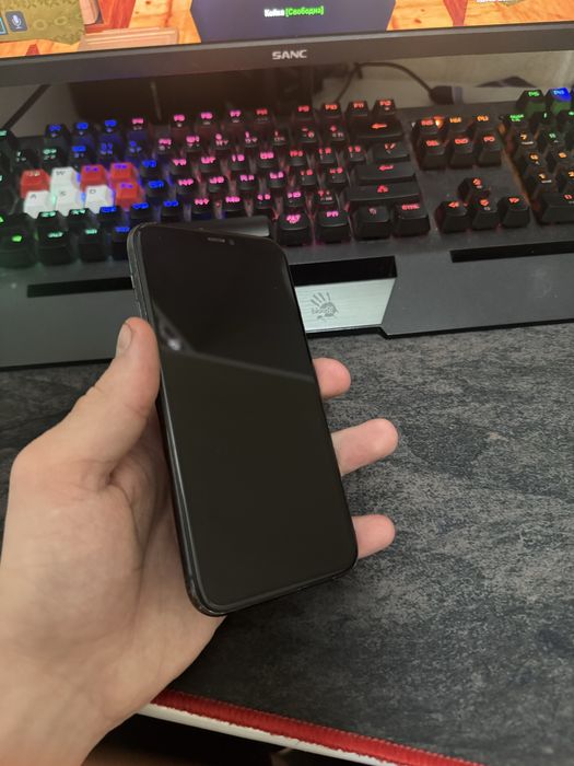 Продам iphone 11 pro