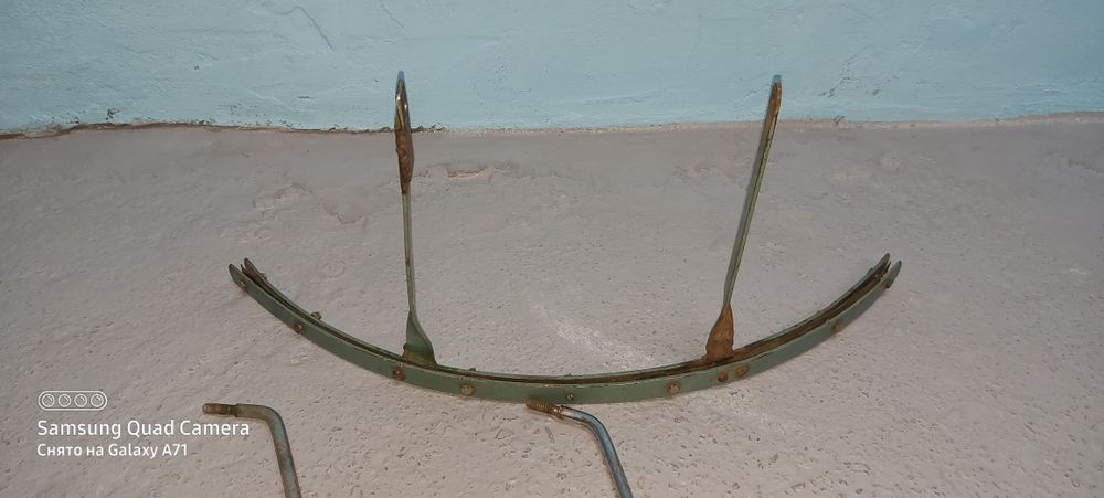 Крепление для стекла мотоцикла