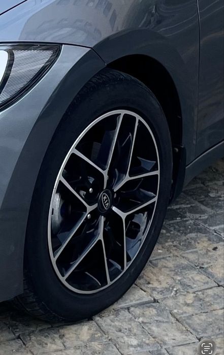 продаю диски вместе с резиной R17