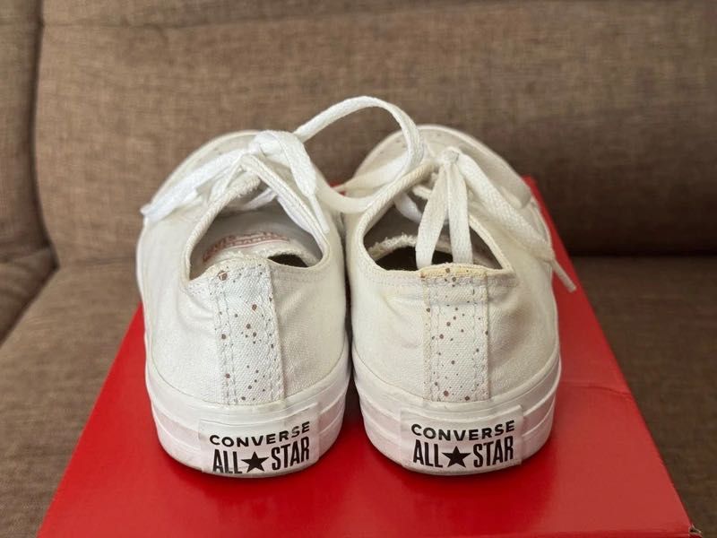 Converse All Star low albi model special mărimea 37.5