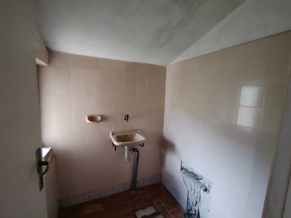 Продава се Къща в с. Гложене, Област Враца - 100 кв.м за 450 €/кв.м - Снимка #10