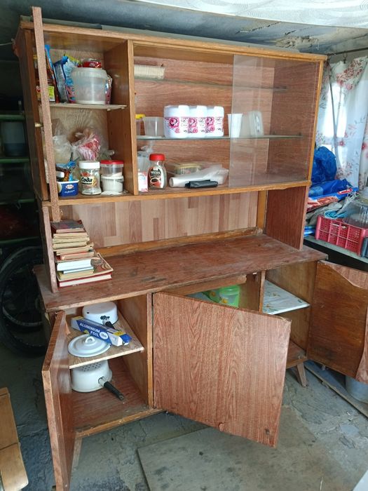 Продам мебель в хорошем состоянии.