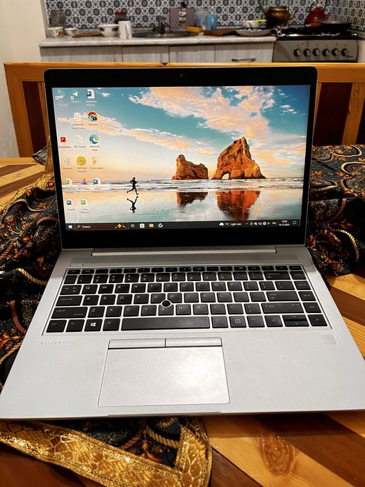 Noutbuk Hp  elitebook