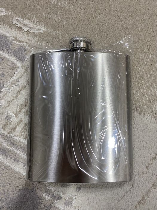 Набор с флягой, стаканами