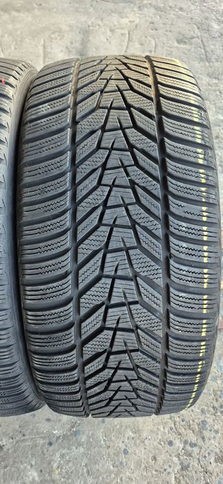 2 anvelope iarna Hankook 255/35/20.Pretul este pe bucata.