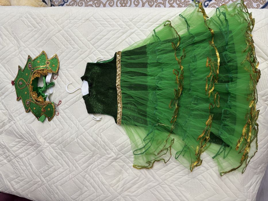 Прокат новогоднего костюма 2000 тг