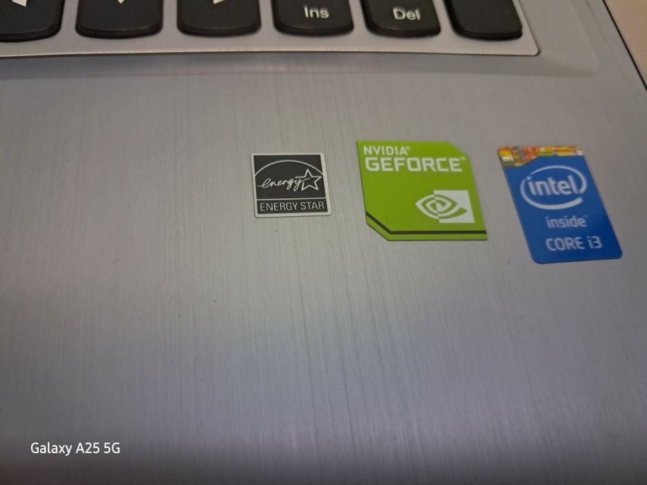 Продавам лаптоп Леново Отлично състояние