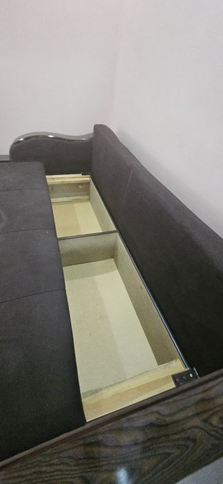 Отдам диван для дачи