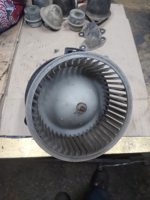 Продам моторчик печки toyota