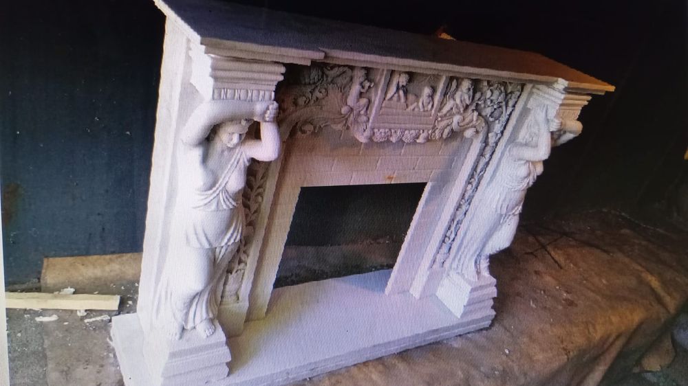 Камин из белого мрамора