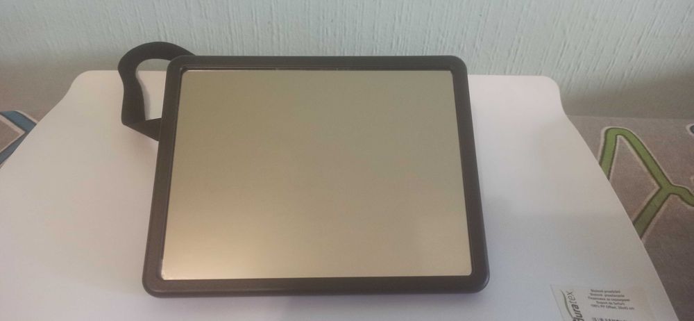 Огледало за наблюдаване на малко дете задна седалка кола