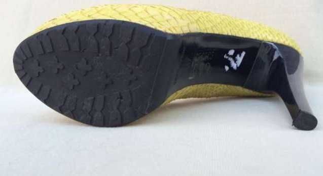 Cristhelen B, Superbi Pantofi Fashion Dama Stiletto Piele Sarpe Galben