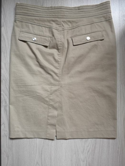 Fusta Hugo Boss mas S