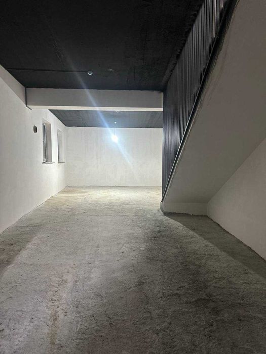 М.Тинчлик. Продам 4х уровневый коммерческий объект площадью 300кв.м.