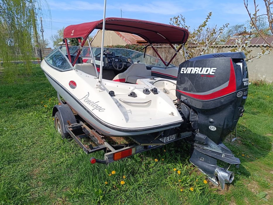 Vand Barca cu motor Bayliner Arriva