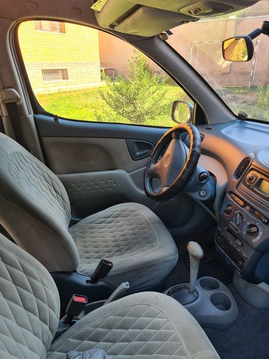 Продам Toyota yaris verso