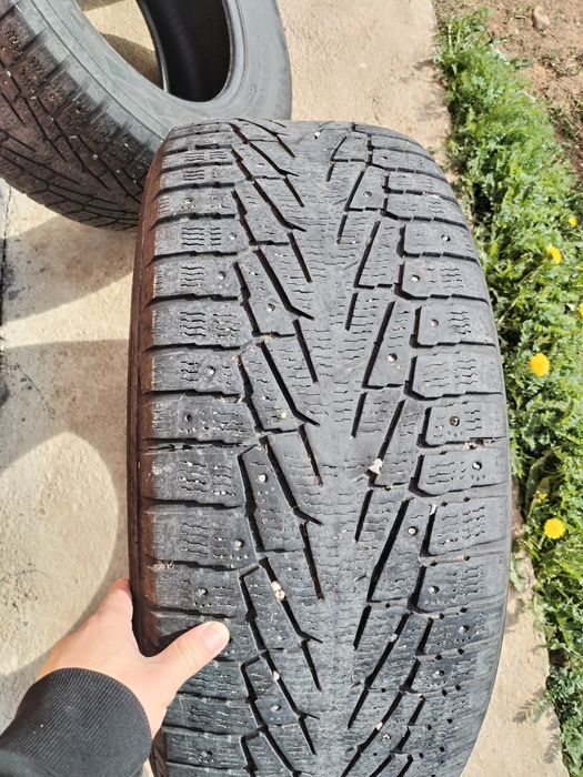 Продам резину 285/60/18