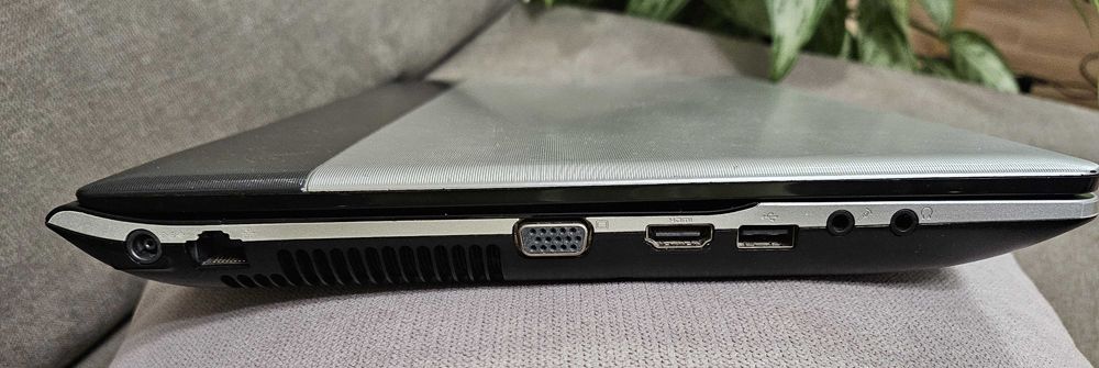 Лаптоп Samsung Series 3 Intel® Core i3