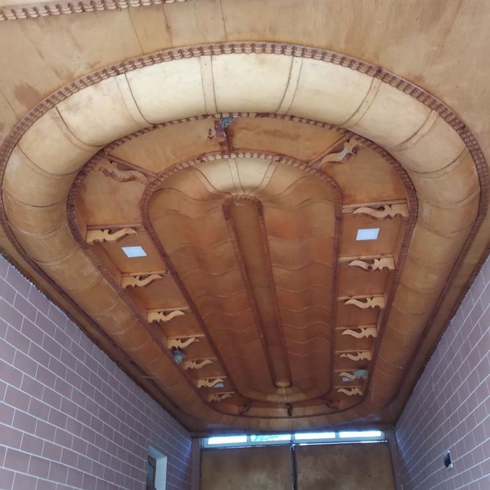 Umid posyolkada hovli sotiladi