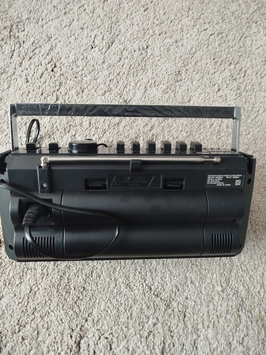 Produs NOU ! Radio casetofon. Impecabil ! Garanție 2 ani .