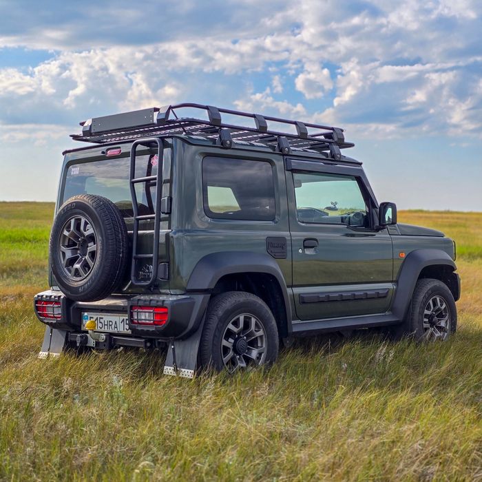 Suzuki Jimny 2023