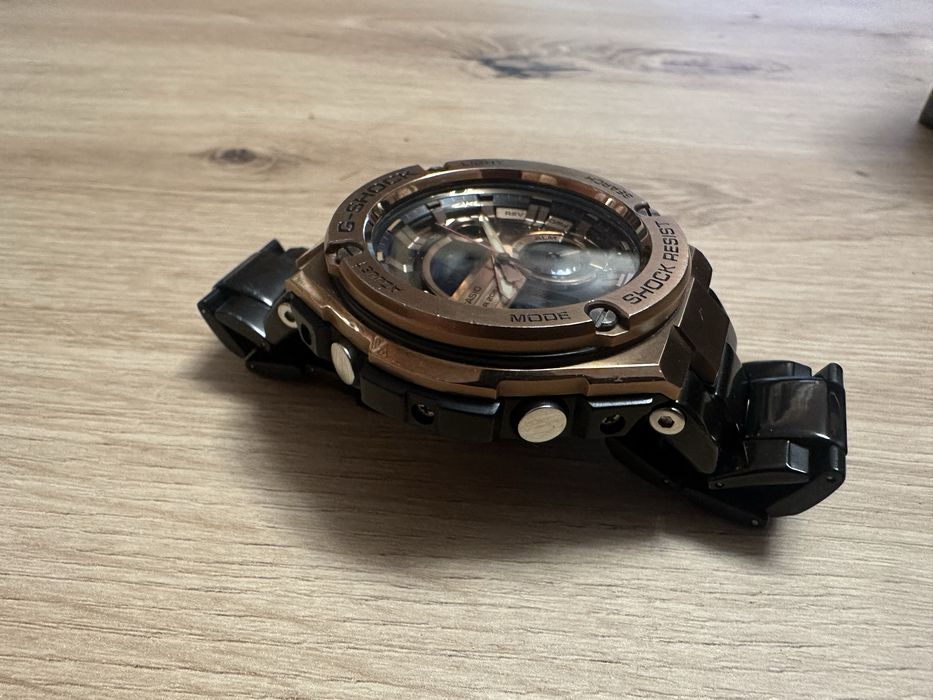 Casio G-Shock gst-210b