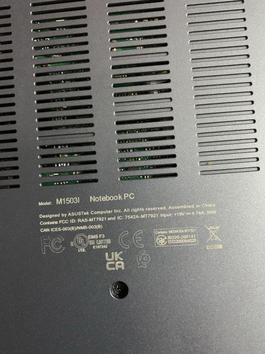 Vand laptop asus pentru piese sau se poate repara