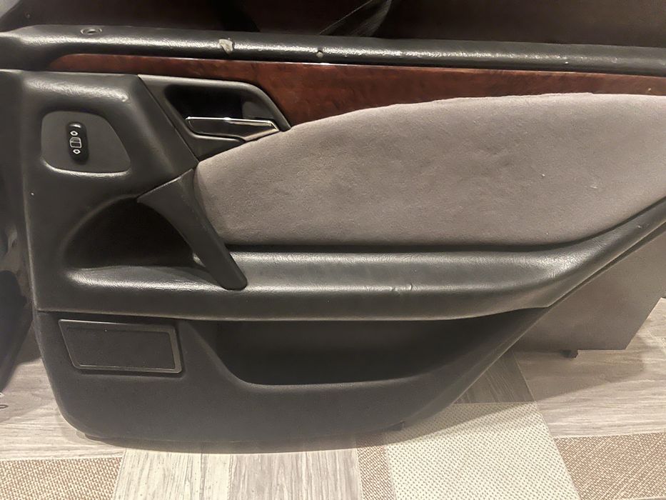 Дверные карты, обшивки w210