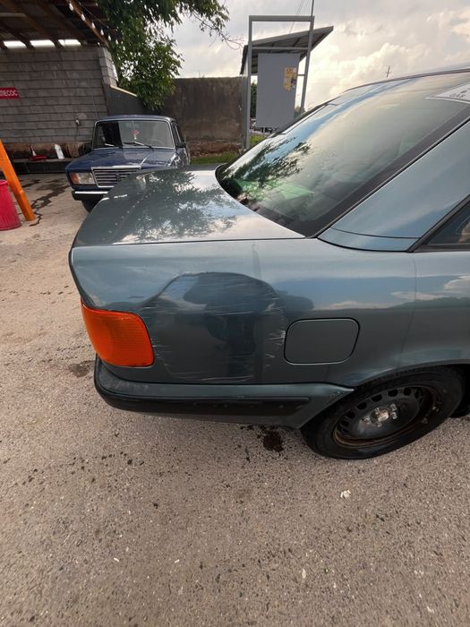 Машина Ауди 100,audi 100,ауди