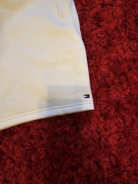 Pantaloni scurți Tommy Hilfiger Originali Nike Armani Prada