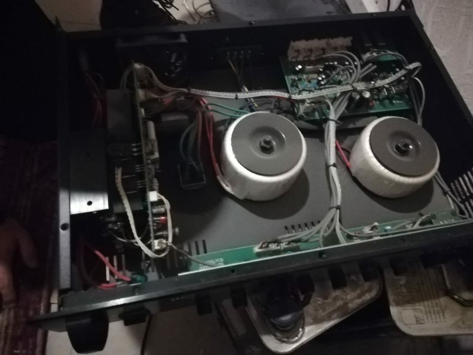 Ремонт профессиональных усилителей и синтезатора