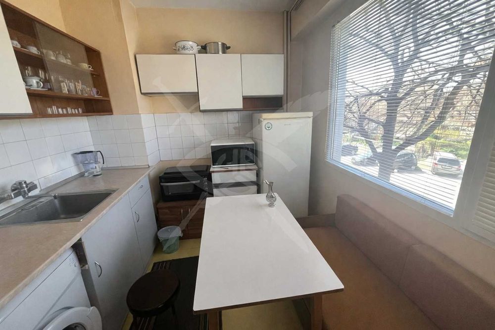 Продава се Едностаен апартамент в Пловдив, Изгрев - 44 кв.м за 765 €/кв.м - Снимка #2