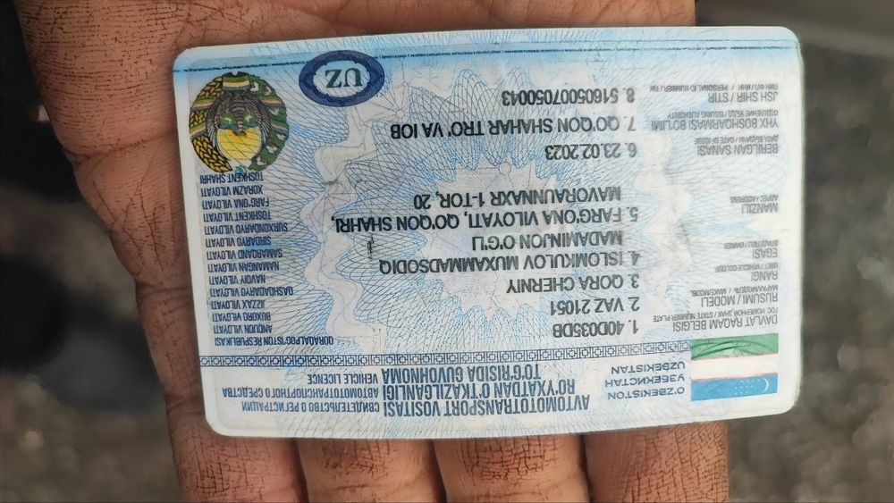 Vaz 2107 sotiladi 1984 yil