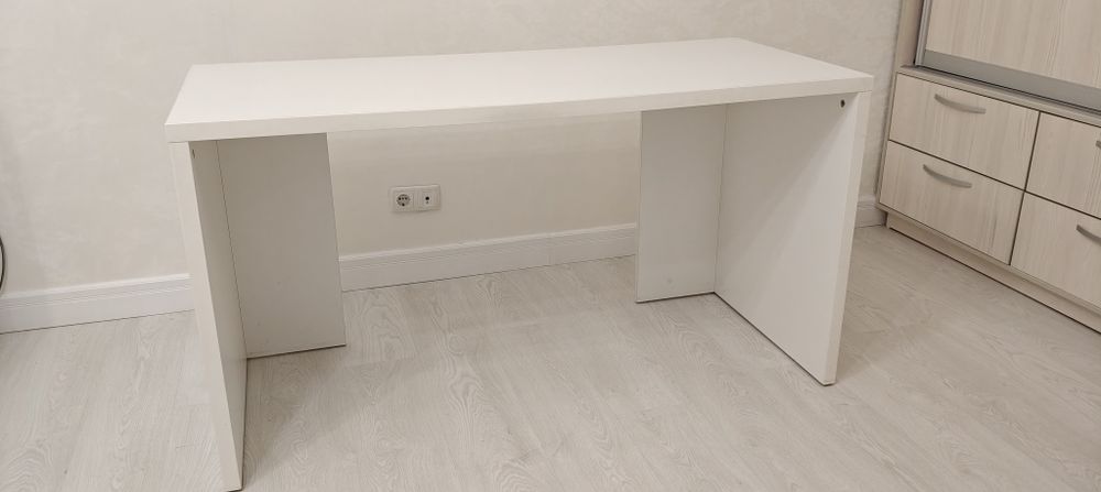 Стол письменный белый 140 на 60 см