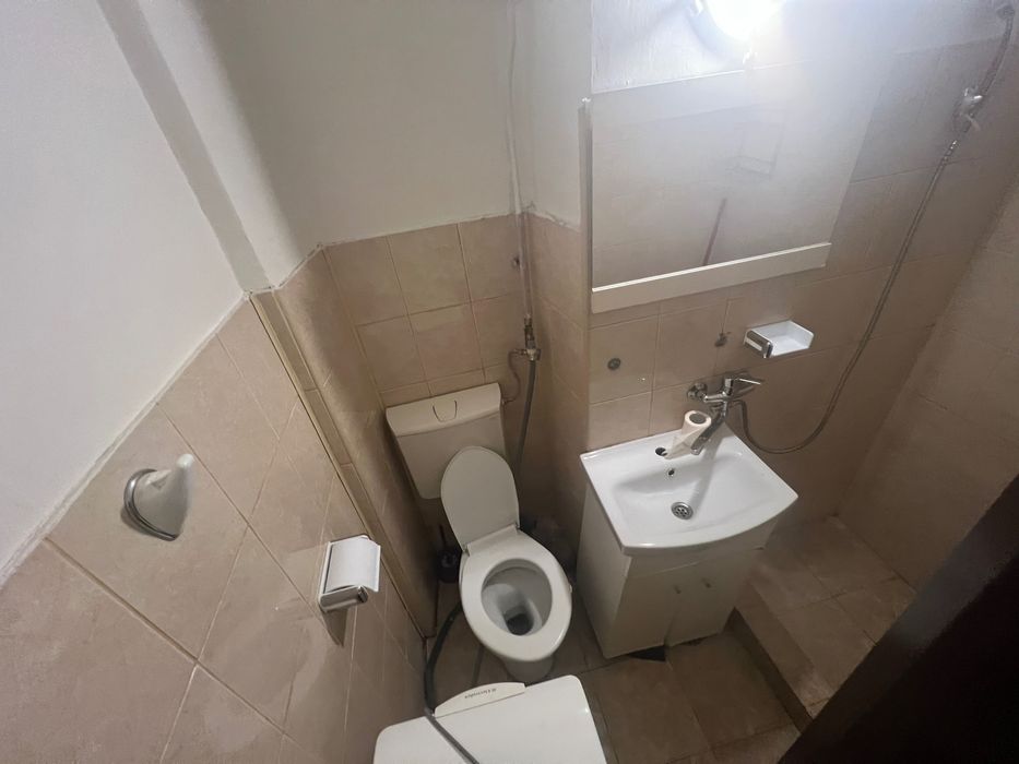 Garsonieră modesta de închiriat – Craiovița Nouă, zona Racheta