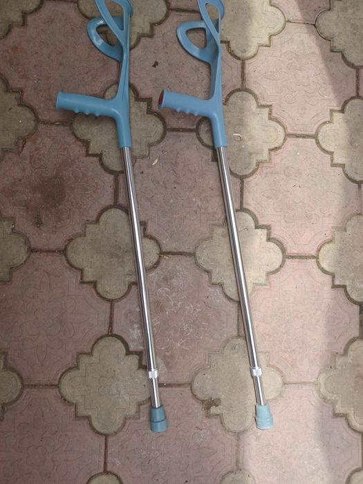 Cârje Medicale Mobiak